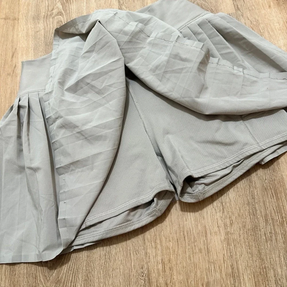 YPB x Abercrombie | Woman's Gray‎ Pleated Active Athleisure Skort Skirt, Size M